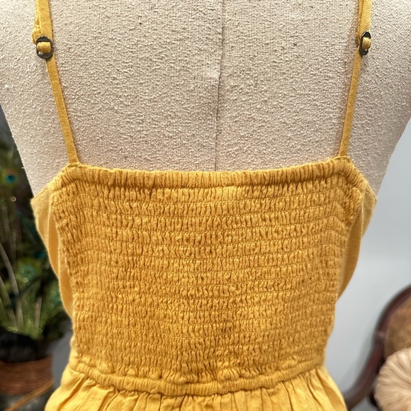 Yellow Hollister tie knot sundress size medium - Picture 4 of 6